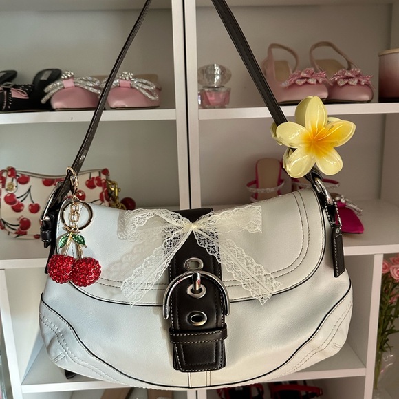 Coach Handbags - White y2k Coach Soho Flap Bag 🍒🌼